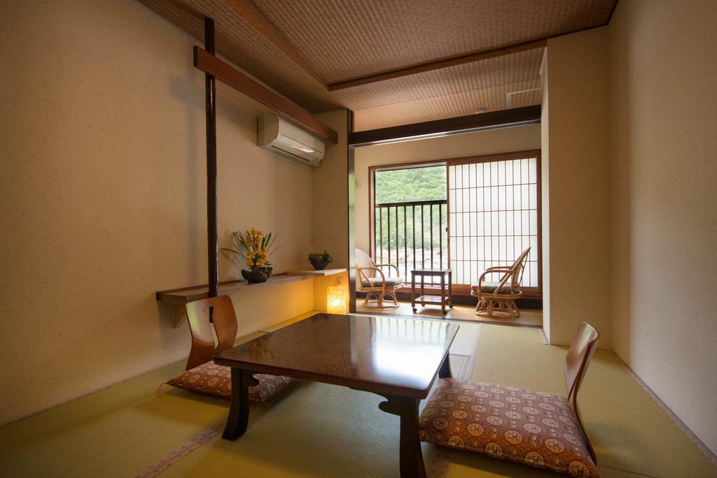 Yamamizuki Urara Tsutaya Hotell Kiso Rum bild